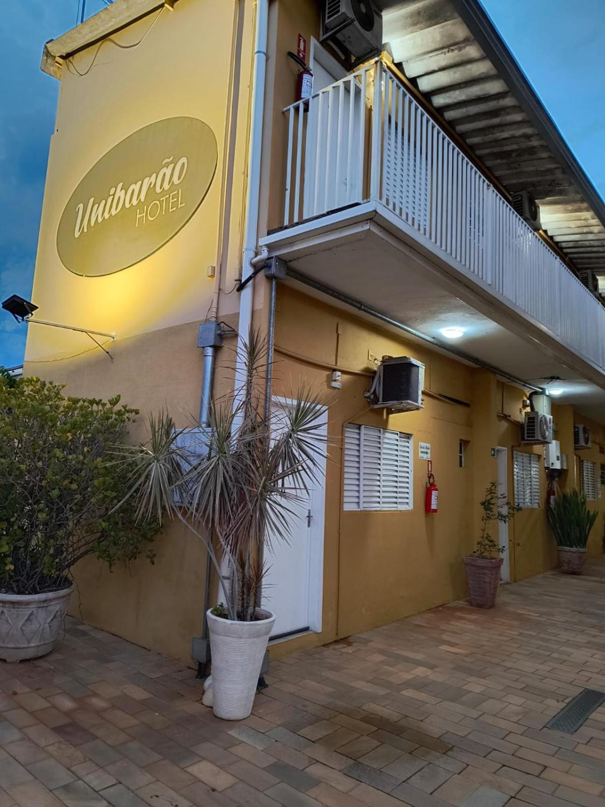 Unibarao Hotel -Proximo As Universidades Unicamp-Puc-Hospitais -Bancos-Restaurantes-Praca Capital -Shopping Dom Pedro - Expo Dom Pedro-Ceasa Campinas  Luaran gambar