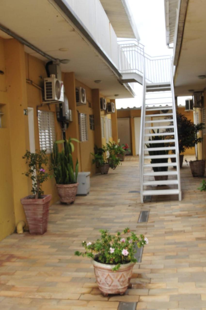 Unibarao Hotel -Proximo As Universidades Unicamp-Puc-Hospitais -Bancos-Restaurantes-Praca Capital -Shopping Dom Pedro - Expo Dom Pedro-Ceasa Campinas  Luaran gambar